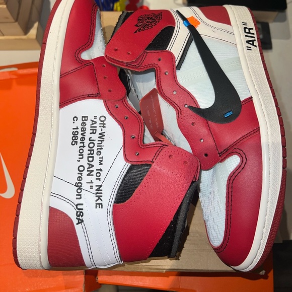 Size 10 - Jordan 1 Retro OG x Off-White High Chicago - Picture 3 of 5